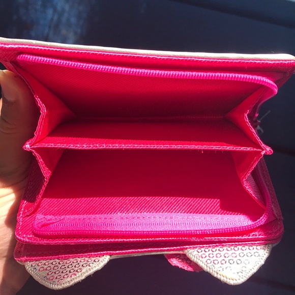 Hello Kitty Purse - Picture 2 of 3